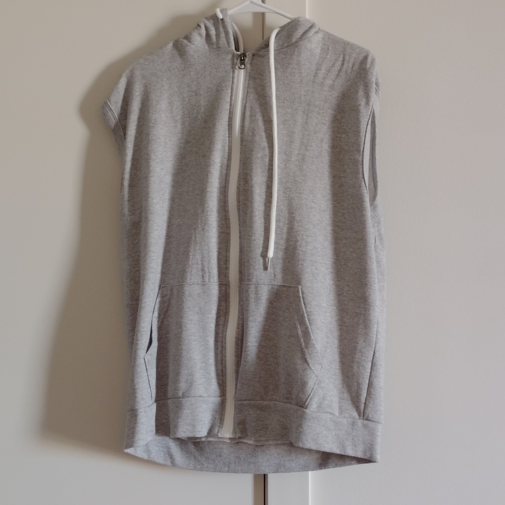 Sleeveless ohoo shirt